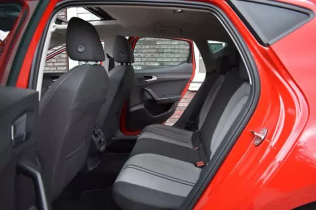 SEAT Leon (2022) thumbnail 4