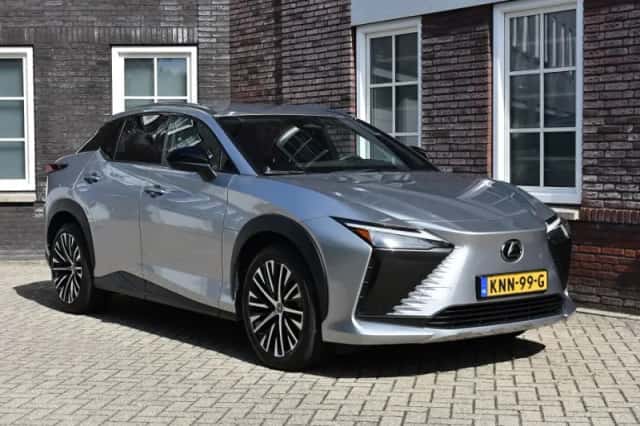 Lexus RZ (2025) thumbnail 1
