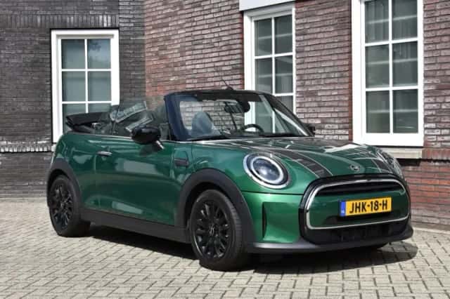 MINI Cooper (2023) thumbnail 1