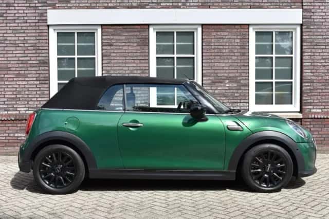 MINI Cooper (2023) thumbnail 6