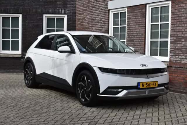 Hyundai Ioniq 5 (2021) thumbnail 1