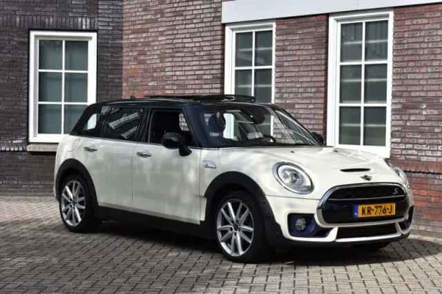 MINI Clubman (2016) thumbnail 1