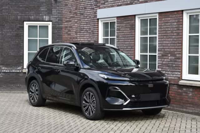 Geely Starray EM-i (2026) thumbnail 1