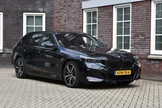 BMW i5 (2026) thumbnail 1
