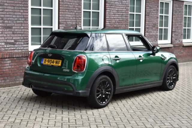 MINI Cooper (2023) thumbnail 6