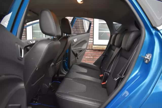 Ford Fiesta (2014) thumbnail 4