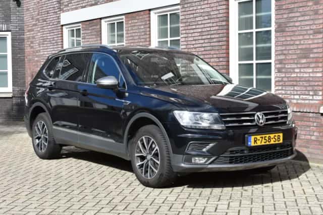 Volkswagen Tiguan (2021) thumbnail 1