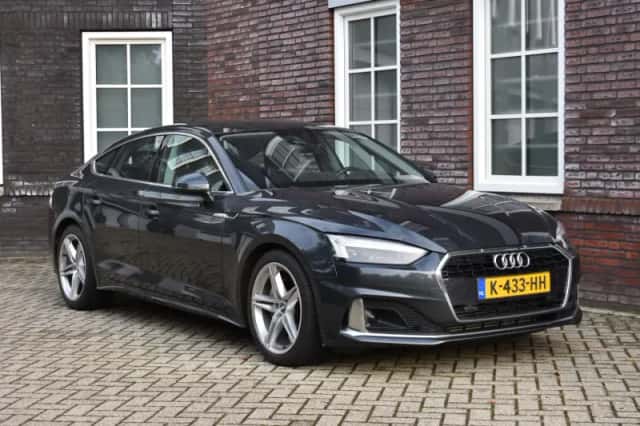 Audi A5 (2021) thumbnail 1