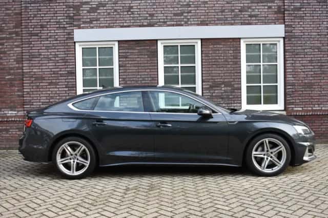 Audi A5 (2021) thumbnail 5