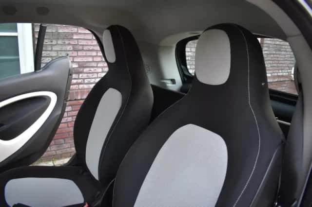 Smart ForTwo (2016) thumbnail 4