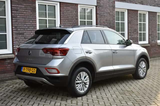 Volkswagen T-Roc (2022) thumbnail 6