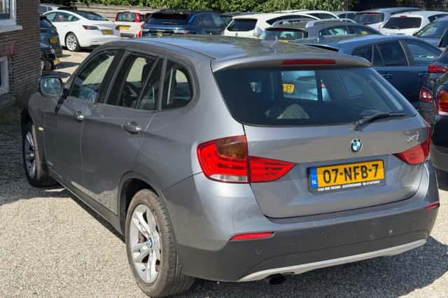 BMW X1 (2010) thumbnail 6