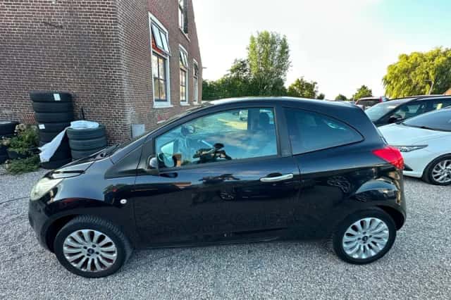 Ford Ka (2011) thumbnail 2