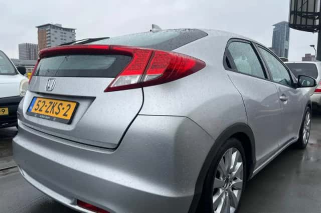 Honda Civic (2012) thumbnail 5