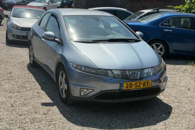 Honda Civic (2006) thumbnail 2