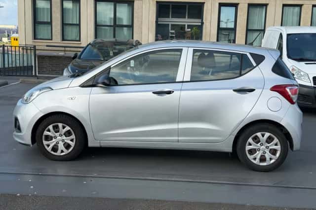 Hyundai i10 (2014) thumbnail 2