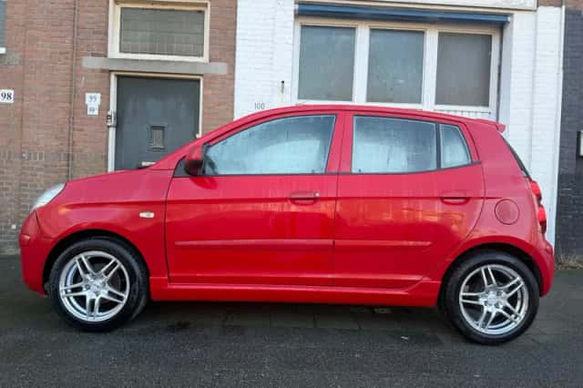 Kia Picanto (2008) thumbnail 2