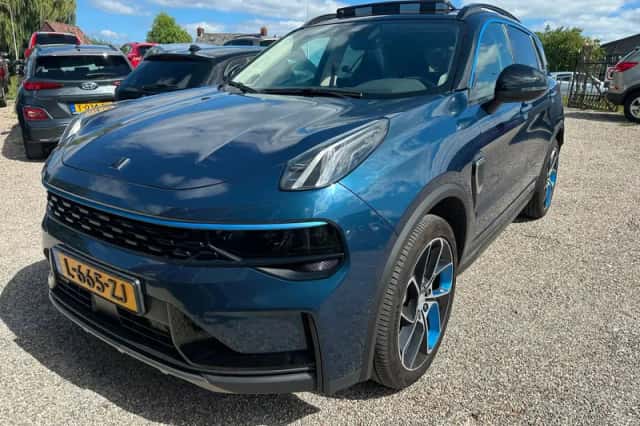 Lynk & Co 01 (2021) thumbnail 3