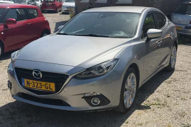 Mazda 3 (2015) thumbnail 1