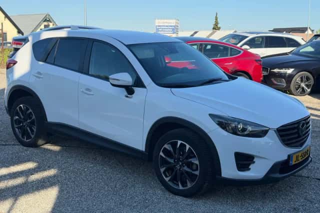 Mazda CX-5 (2016) thumbnail 3