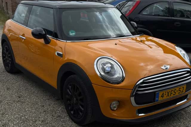 MINI Cooper (2014) thumbnail 3