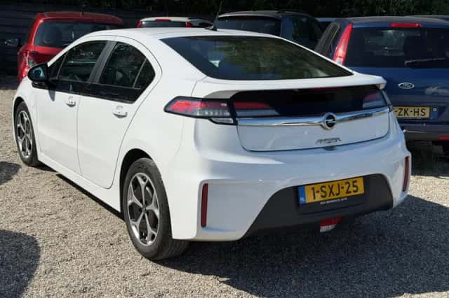 Opel Ampera (2013) thumbnail 2