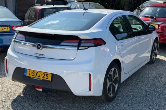 Opel Ampera (2013) thumbnail 5