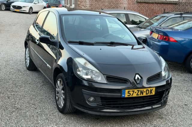 Renault Clio (2008) thumbnail 3