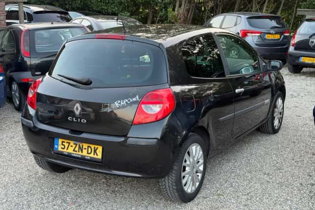 Renault Clio (2008) thumbnail 4