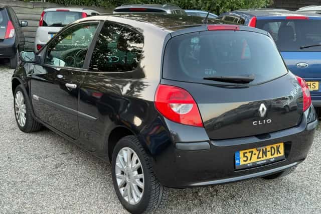 Renault Clio (2008) thumbnail 5