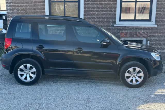 Škoda Yeti (2011) thumbnail 5