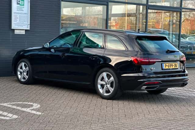 Audi A4 (2022) thumbnail 3
