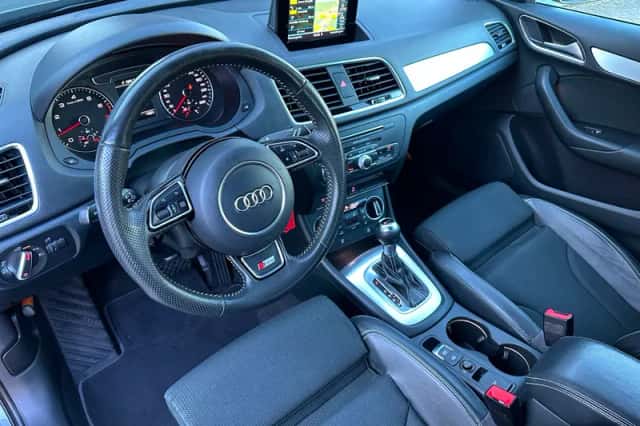 Audi Q3 (2018) thumbnail 4