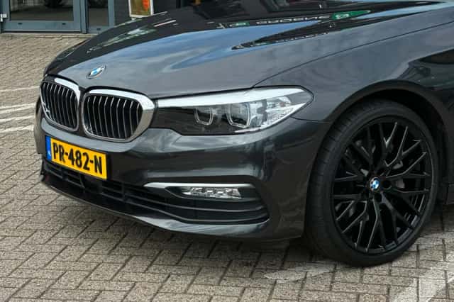BMW 5-Serie (2017) thumbnail 6