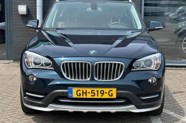 BMW X1 (2015) thumbnail 6