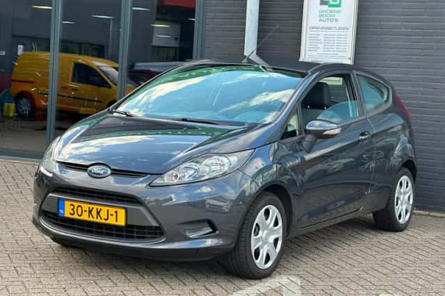 Ford Fiesta (2010) thumbnail 1