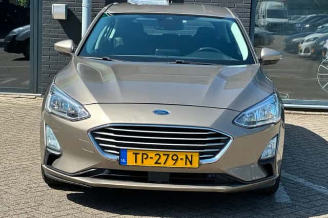 Ford Focus (2018) thumbnail 5