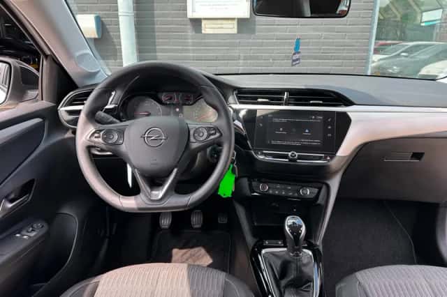 Opel Corsa (2023) thumbnail 2