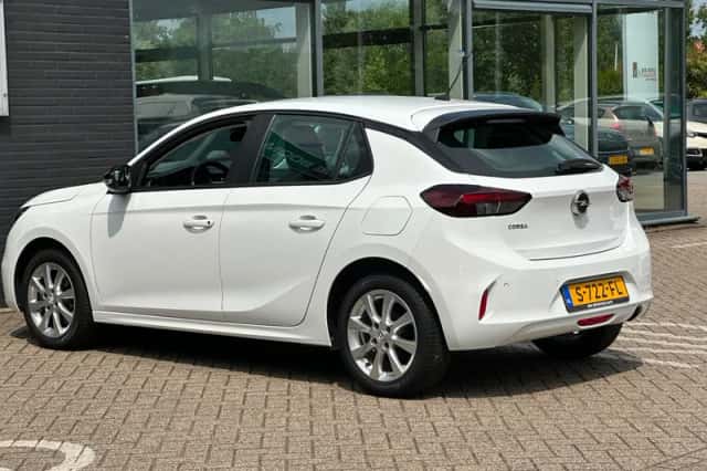 Opel Corsa (2023) thumbnail 3