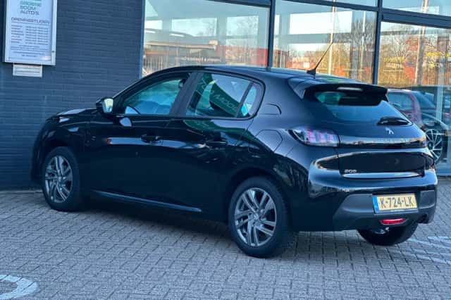 Peugeot 208 (2021) thumbnail 3