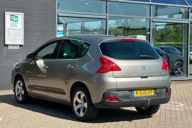 Peugeot 3008 (2013) thumbnail 3