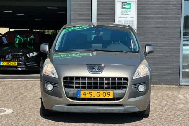 Peugeot 3008 (2013) thumbnail 6