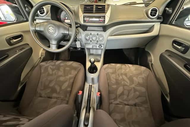 Suzuki Alto (2010) thumbnail 2