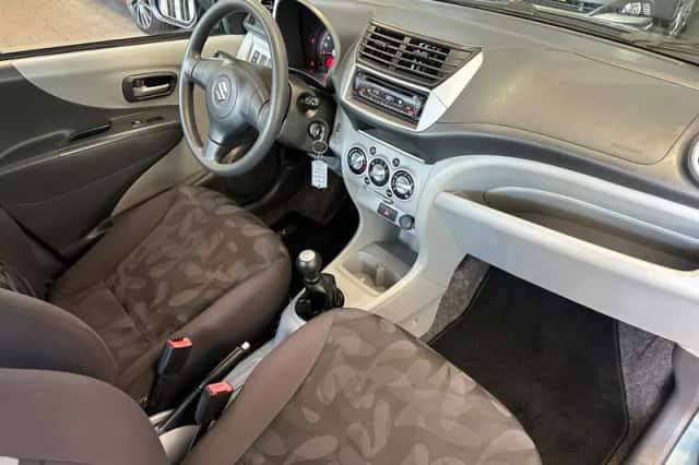 Suzuki Alto (2010) thumbnail 4