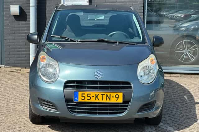 Suzuki Alto (2010) thumbnail 5