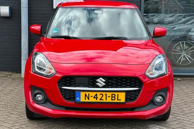 Suzuki Swift (2021) thumbnail 4