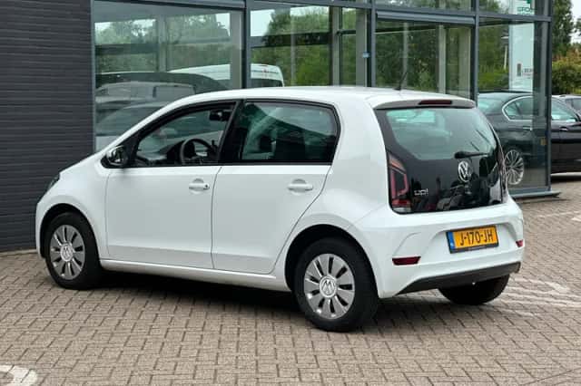 Volkswagen Up! (2020) thumbnail 3