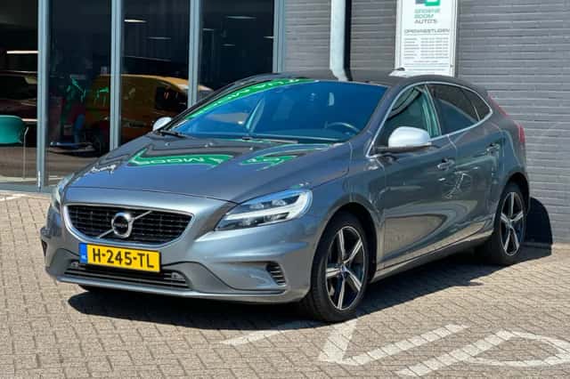 Volvo V40 (2020) thumbnail 1