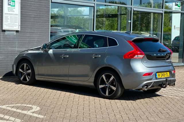 Volvo V40 (2020) thumbnail 3