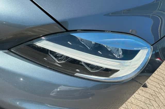 Volvo V40 (2020) thumbnail 6